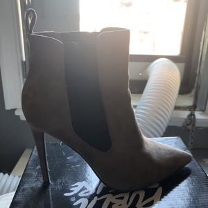 Ashley Ankle Boots In Taupe Faux Suede